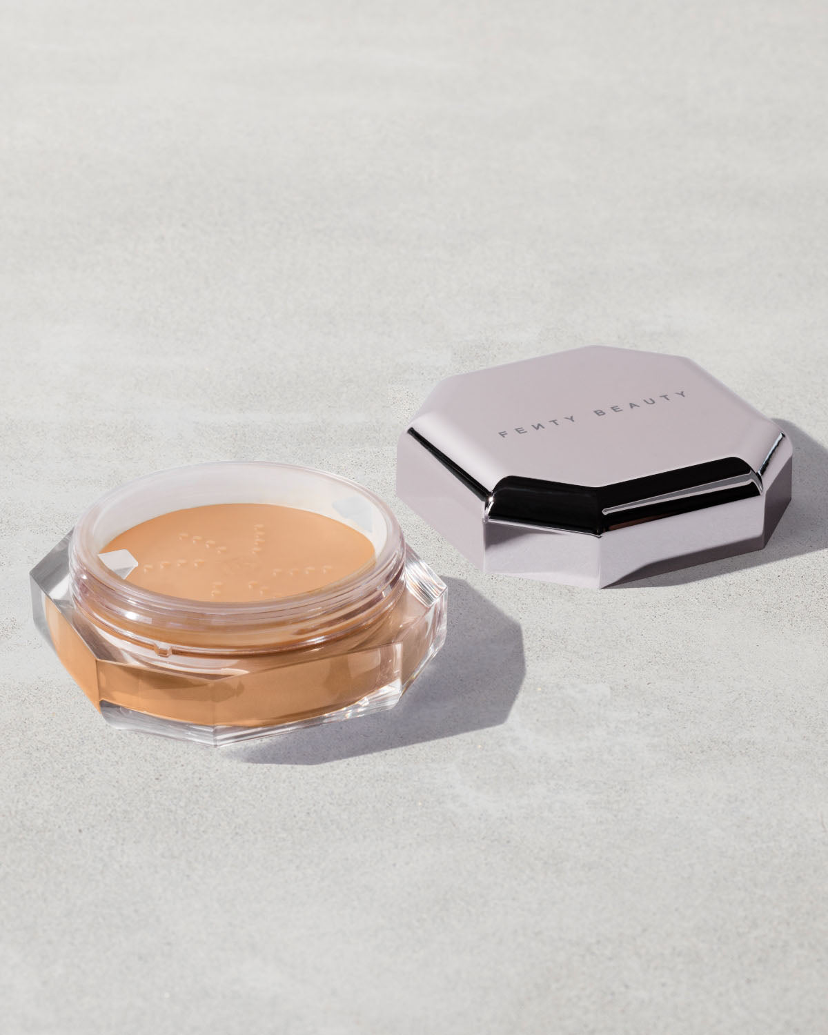 Fenty Beauty Set it Down Superfine Blurring Setting Powder — Cashew