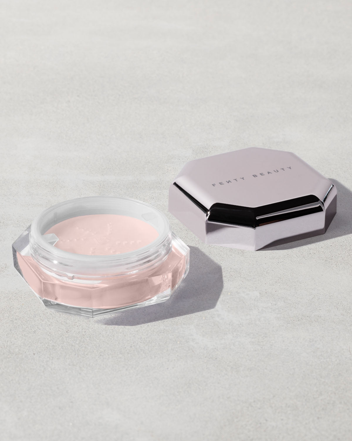 Fenty Beauty Set it Down Superfine Blurring Setting Powder — Strawberry Milk