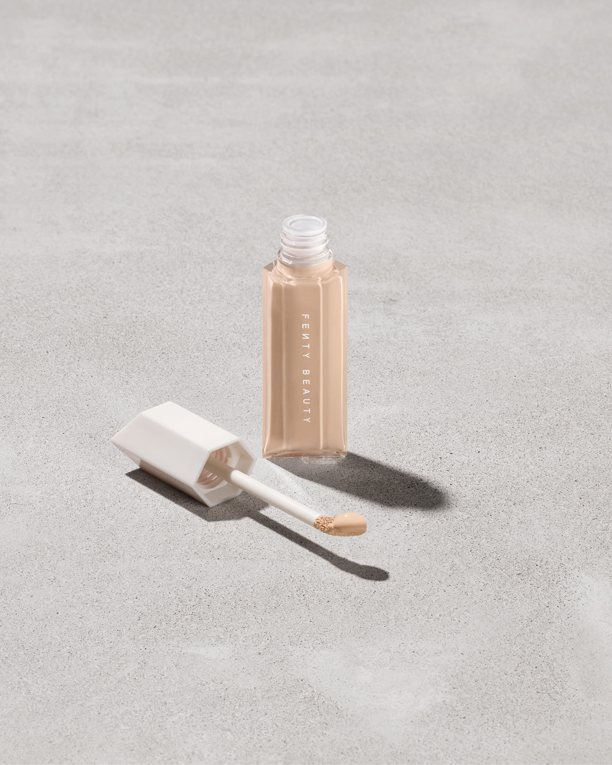 Fenty Beauty We're Even Hydrating Longwear Concealer — 225N
