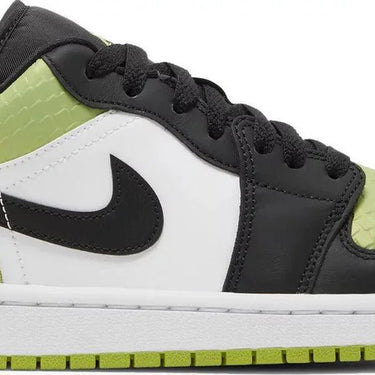 Jordan 1 Low Snakeskin Vivid Green (W)