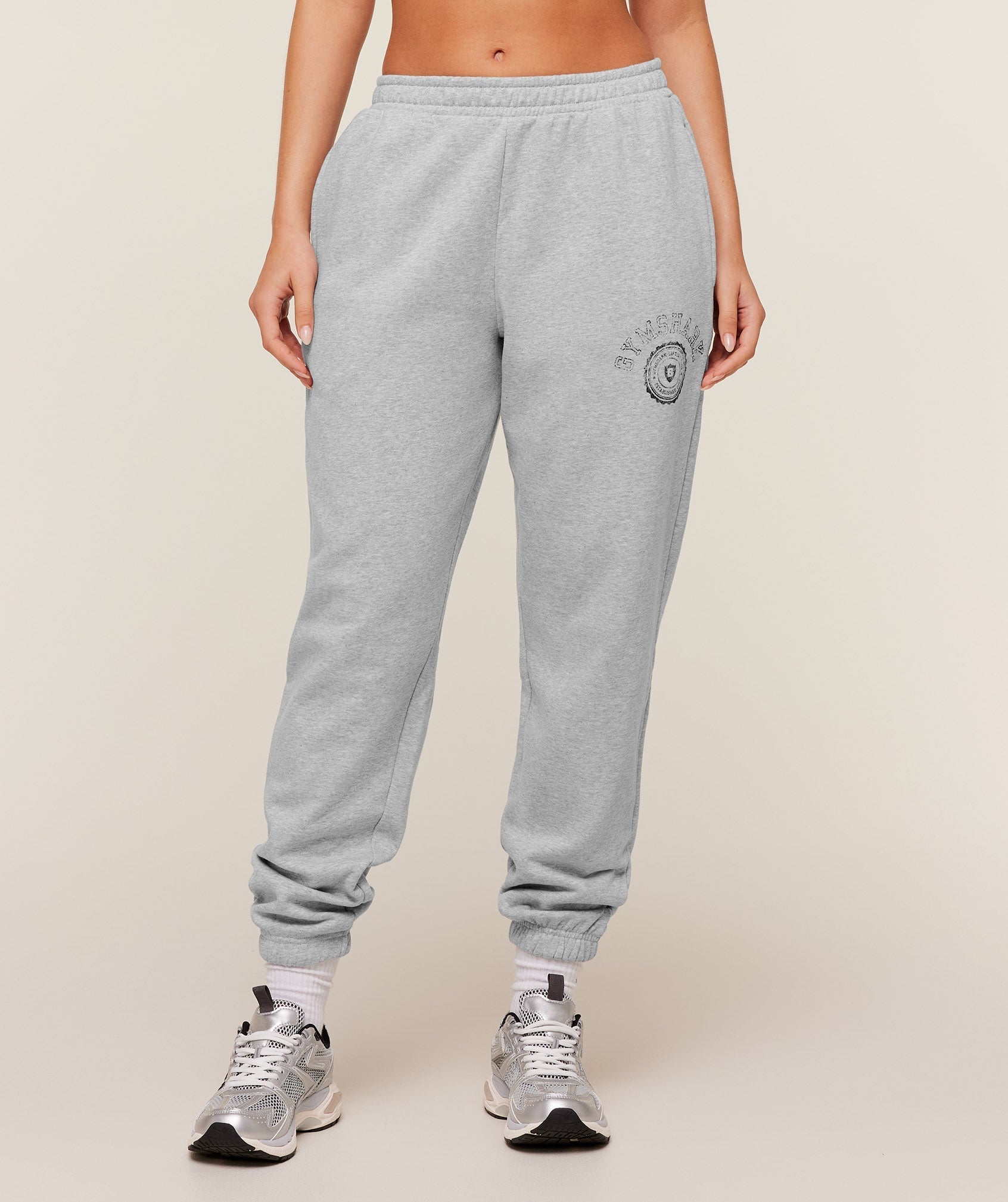 Gymshark Women's Gymshark Worn Crest Graphic Jogger Light Grey Core Marl